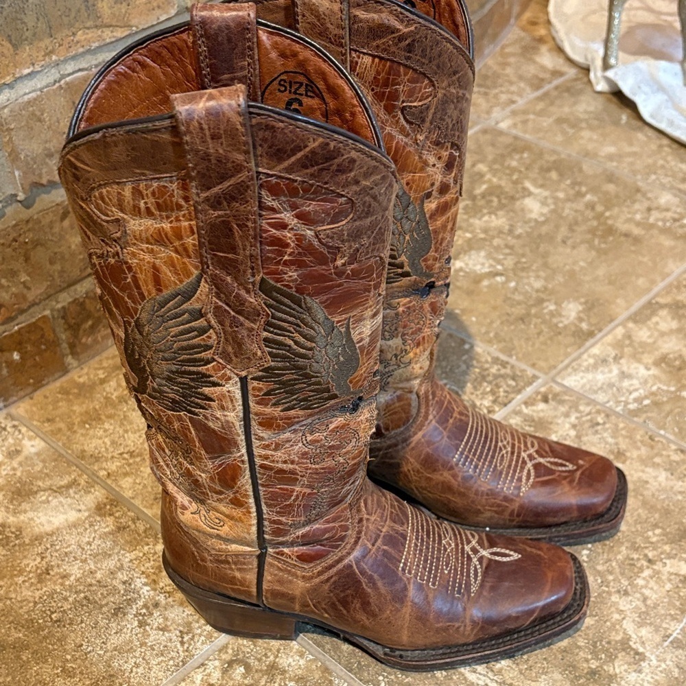 Very Volatile Brown Western Boots - Picture 3 of 16